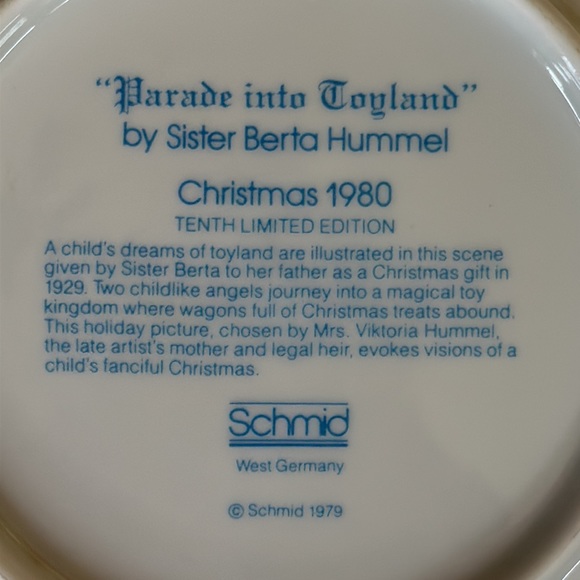 Vintage Hummel 1980 Christmas Collector Plate "Parade Into Toyland" - Picture 4 of 5